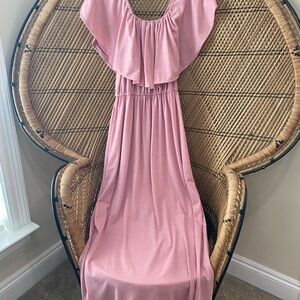 Elegant Pink Off-Shoulder Maxi Dress